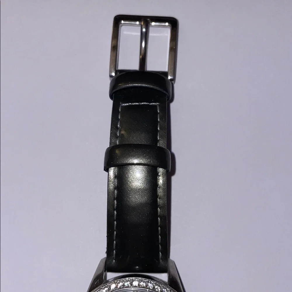 DKNY Women’s watch with silver case. Mother of Pearl dial. - Picture 4 of 7